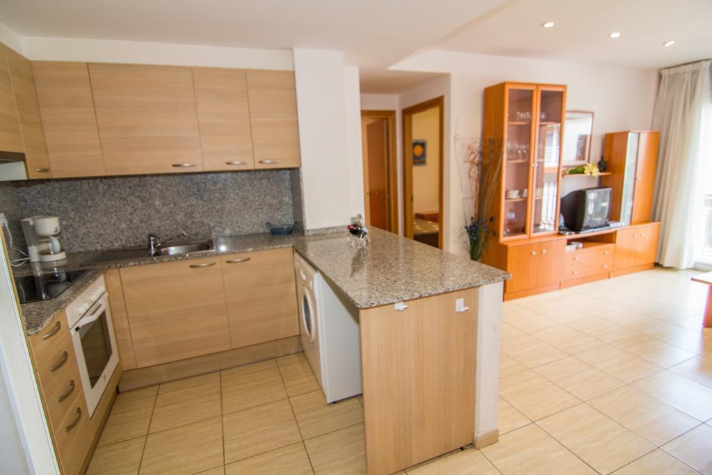 Agi Norfeu Park Apartman Roses Kültér fotó
